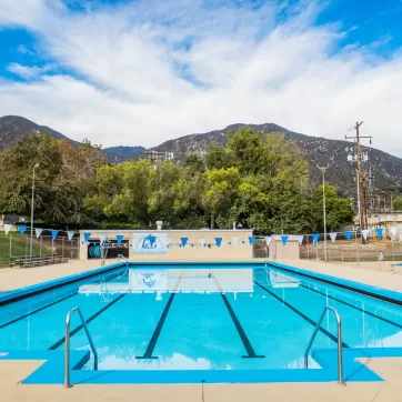 Sierra Madre Pool